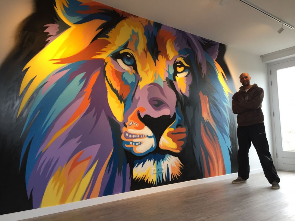 graffiti muurschildering leeuw